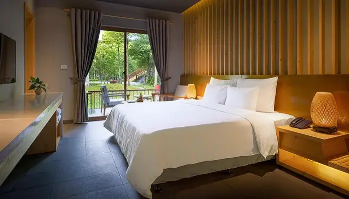 Premium deluxe room at Alba Wellness Valley Hue for the Yên Retreat