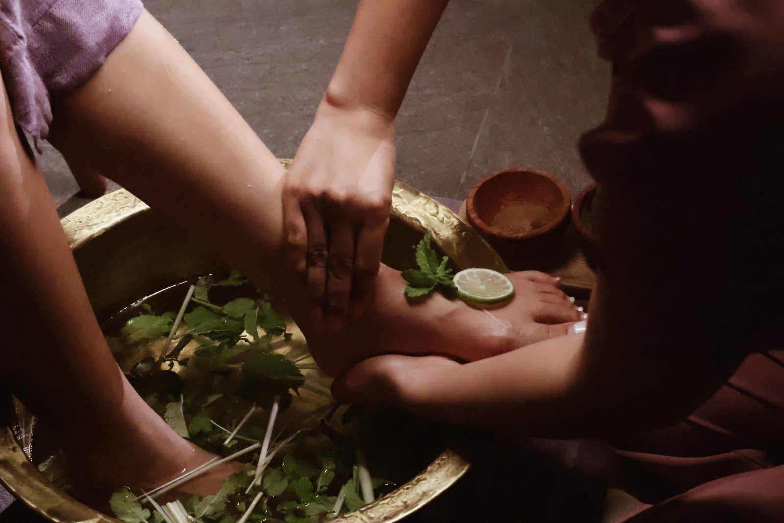 Body care supporting the Hồi Retreat fasting rhythm